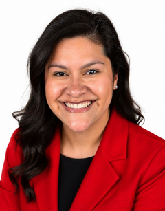 Claudia Tijerina Headshot